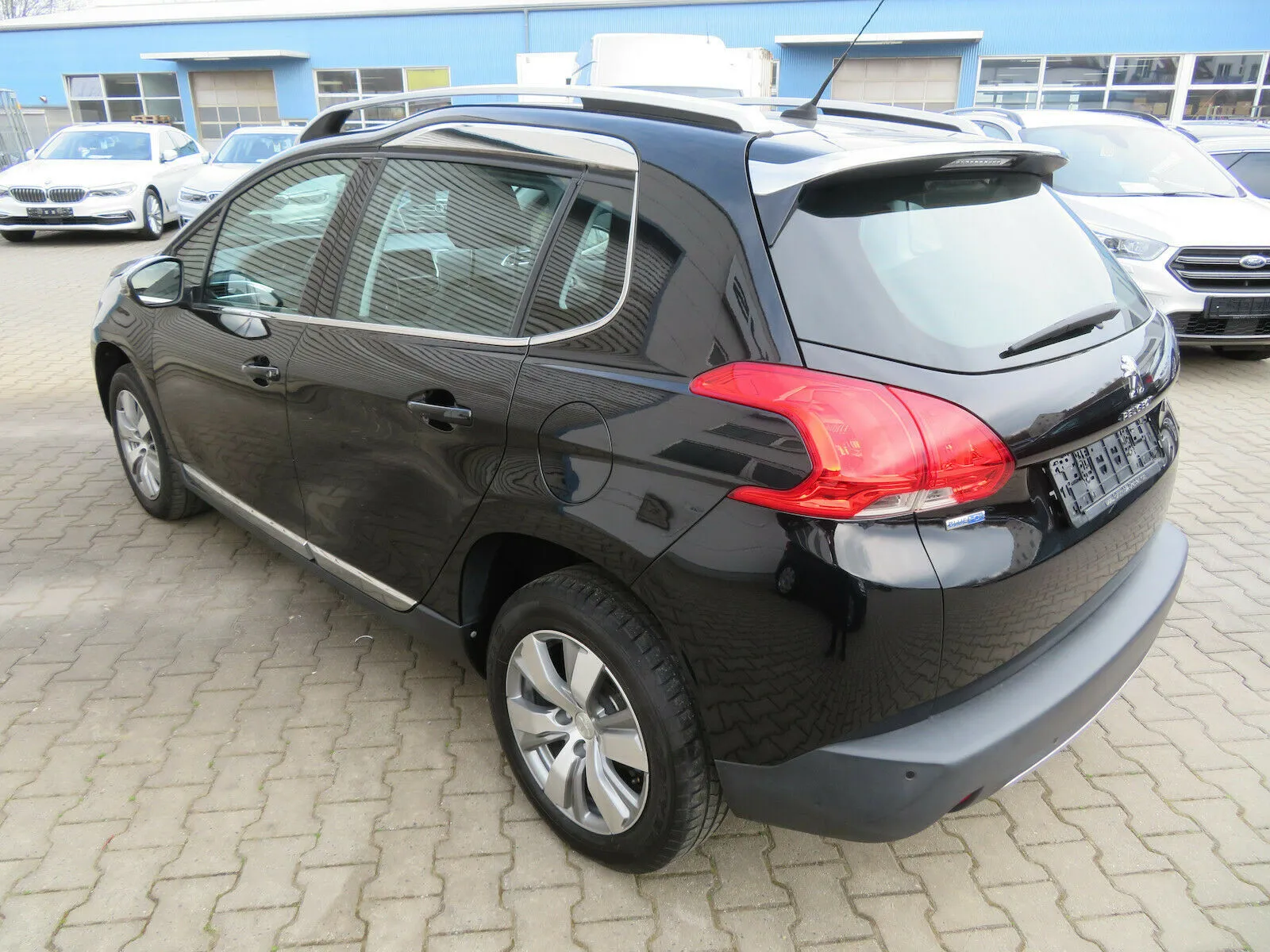 Peugeot 2008 1.6 HDI ALLURE*NAVI*LEDER*SPORTSITZE Image 5